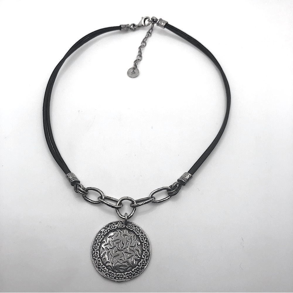 Silpada Sterling Leather Sunburst Necklace N1711 16” + 2” Extender 1.2” Pendant